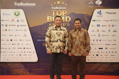 Dukungan Bupati Sampang Bank Sampang Meraih Predikat Top BUMD Awards