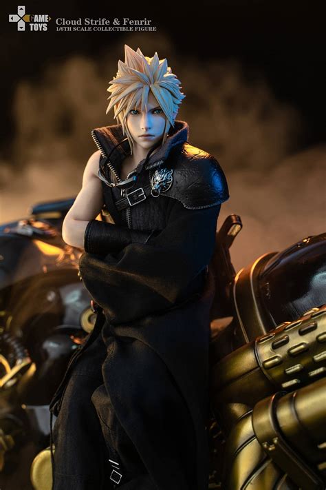 Cloud Strife And Fenrir Deluxe Version Gametoys Final Fantasy Vii