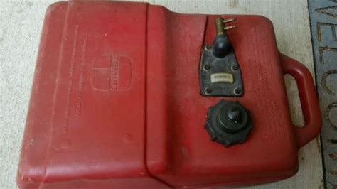 Buy Attwood Outboard Marine Gas Tank Gasscan 6 Gallon Fuel Model 8872 Used Clean Cap In Spring