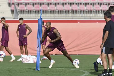 El Sevilla Da Plazos Sobre Marcao Y Nianzou Muchodeporte