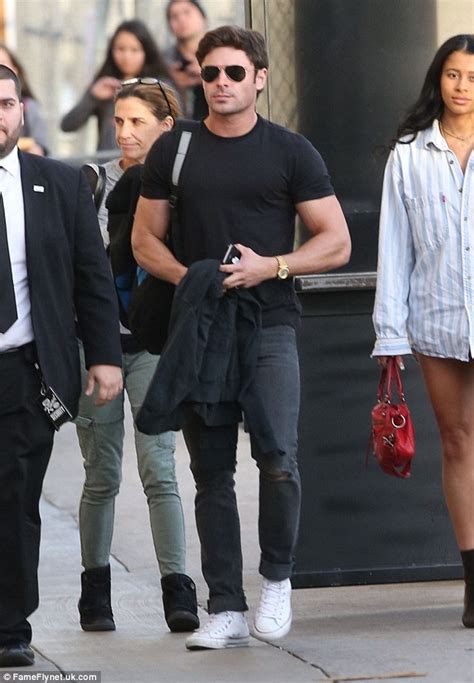 Zac Efron Shirtless As He Visits Jimmy Kimmel With Girlfriend Sami Miro