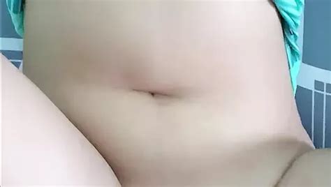 Jongsexfan和一个健美女在家里，第一次约会的真实性爱！大屁股。 Xhamster