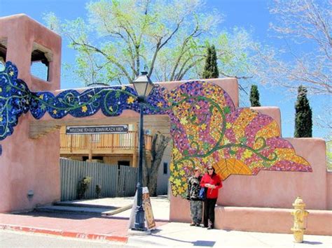 5 Best Neighborhoods To Explore In Albuquerque NM For Every Traveler