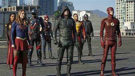 Arrow Flash Supergirl Ve Legends Of Tomorrow Ortak B L Mlerinden Ilk