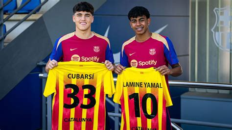 Lamine Yamal i Pau Cubarsí de selecció catalana