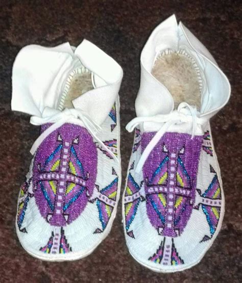 Fully Beaded Moccasins Beaded Moccasins Native Beading Patterns Bead Sewing