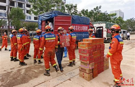 湖南石化赈灾物资直送平江彰显大爱无疆 湖南石化 华声在线岳阳频道