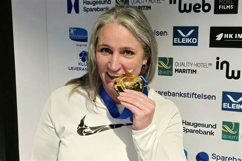 Anna Guðrún setti fjögur heimsmet og sex Evrópumet eftir umdeilt keppnisbann DFS is