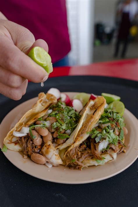 5 imágenes que demuestran por qué la birria tijuanense es la mejor Yo