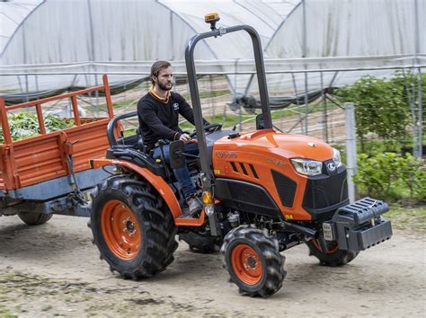 Kubota Lx Un Sp Cialis Compact Et Polyvalent Agrartechnik