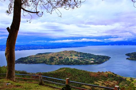The Beauty of Danau Toba Seen From Above Mount | Tourist Attractions In ...