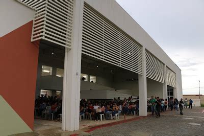 Momento histórico primeira reunião de pais e mestres na nova sede do