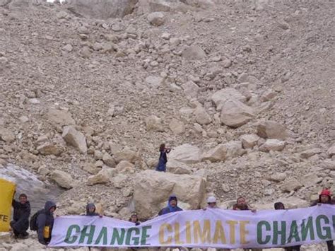 Precipita Sul Gran Sasso Muore Alpinista Romano Corriere It