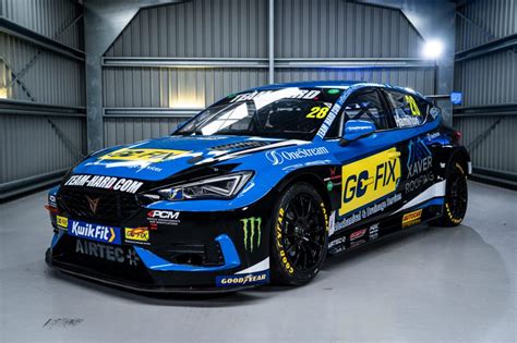 Nicolas Hamilton Returns To The Btcc With Team Hard Racing For