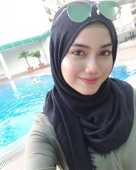 Yuna Zainal Hijaber Sweety Malaysian Hijjabi Busana Hijab Modern