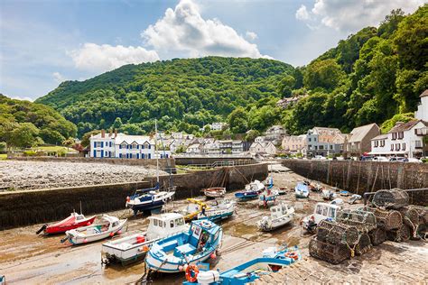 40 Best Places to Visit in Devon: Beaches, Towns and Moors!