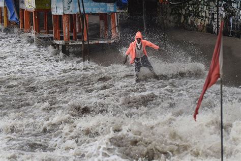 Fresh Cyclonic Circulation To Bring Heavy Rainfall Over East India From