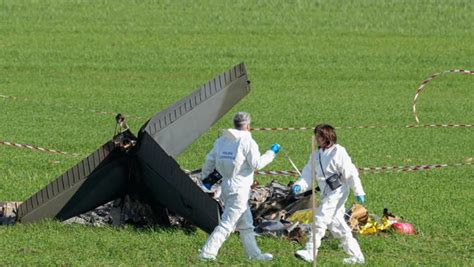 Guidonia Scontro Tra Aerei Dell Aeronautica Militare Morti Due Piloti