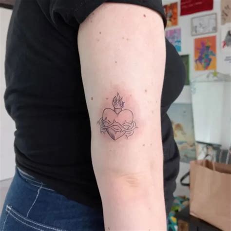 73 Sacred Heart Tattoo Designs To Show Faithfulness