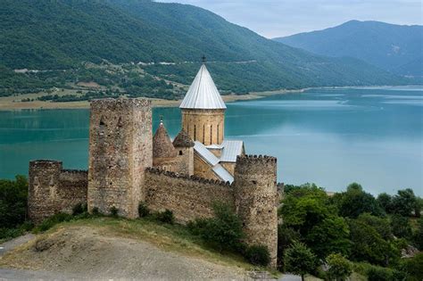 Замки в грузии - 86 фото