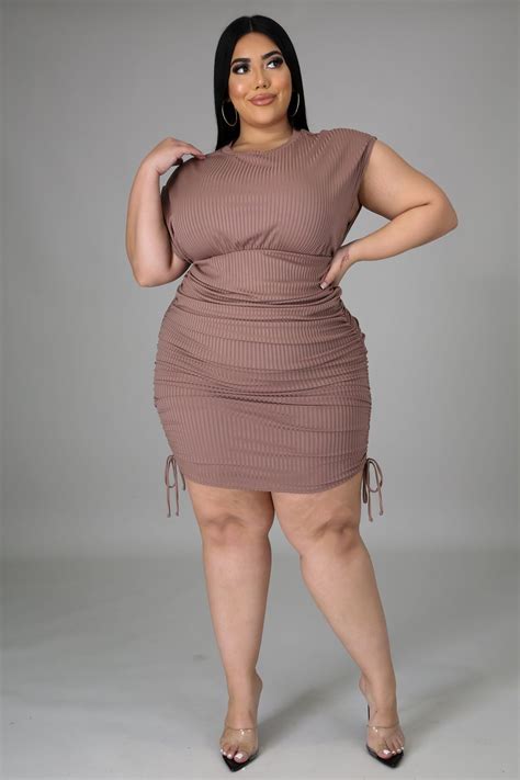 Pin On Curvy Women Fashion