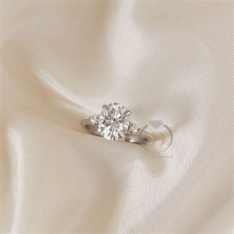 2 5 ct Brilliant Oval Cut Moissanite Sterlingsilber Weißgold