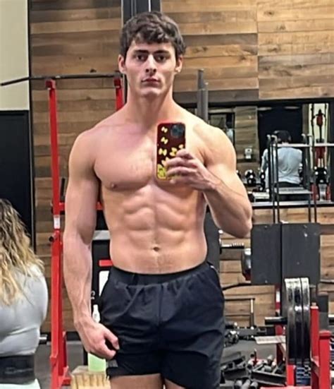 𝐍𝐬𝐟𝐰 𝐅𝐚𝐤𝐞𝐬 on Twitter RT male celeb ass I m seeing I am observing https t co
