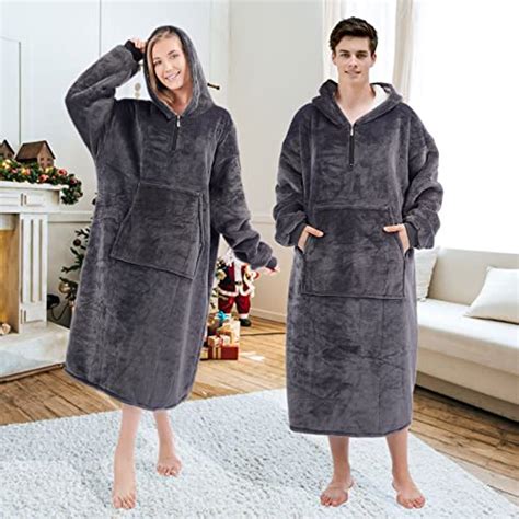 Best Wearable Blankets Buying Guide Gistgear