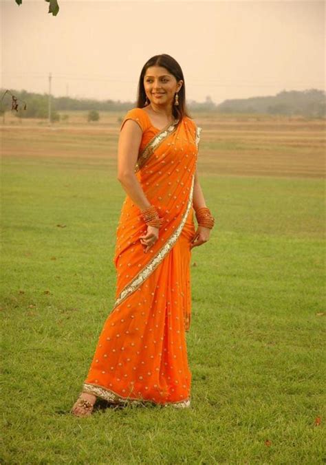 Indian Dress Sari Bhumika Chawla Sizzles In Saree