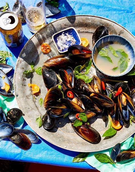 Steamed Mussels With Beer And Thai Basil Elle Gourmet