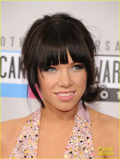 Carly Rae Jepsen Amas 2012 Red Carpet Photo 2760145 2012 Amas