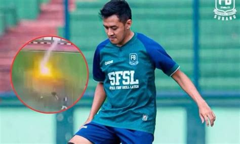 Tragedia en el fútbol Futbolista fallece tras ser alcanzado por un