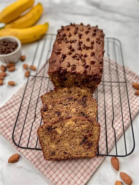 Receita de bolo de banana farinha de amêndoas saudável nutritivo