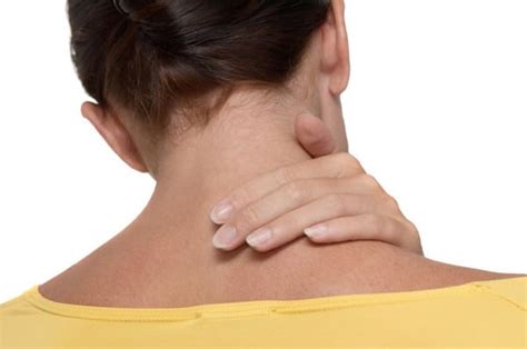 Contractura Muscular Del Cuello ¿qué Es Síntomas Por Estrés Y Más
