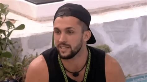 Arthur Faz Revela O Para Brothers Fiquei Pelado Hoje No Quarto