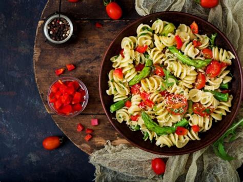 Salada De Macarr O Integral Receita Saborosa Que N O Te Faz Sair Da