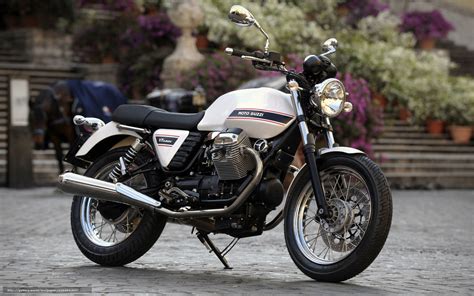 下载壁纸 MOTO GUZZI 裸 V7经典 2011年V7经典 免费为您的桌面分辨率的壁纸 1920x1200 图片 235494