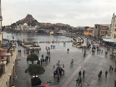 Tokyo DisneySea Hotel MiraCosta Review