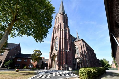 Kath Kirche in Rheurdt Schaephuysen Tönisberg