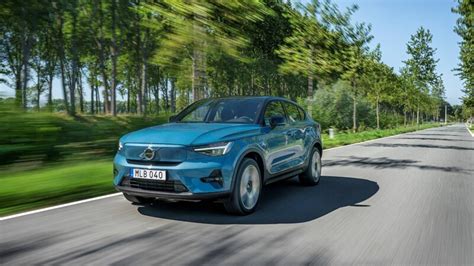 Volvo agrega una versión de entrada del eléctrico C40