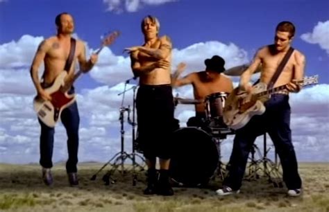 Relembre Californication O Videoclipe Game Do Red Hot Chilli Peppers Midiorama