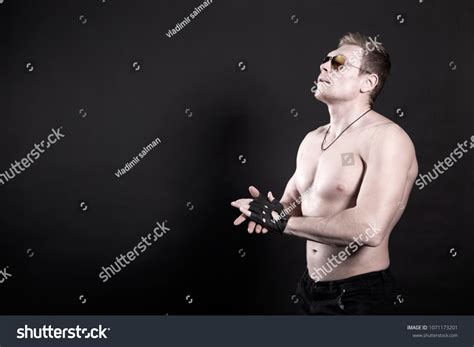 Strong Athletic Person Bodybuilder Naked Torso Stock Photo 1071173201