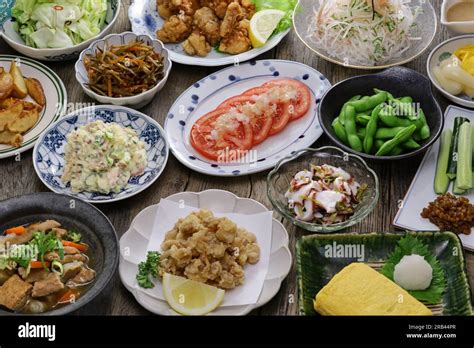 Izakaya popular menu. Izakaya, which is common in Japan, is a ...