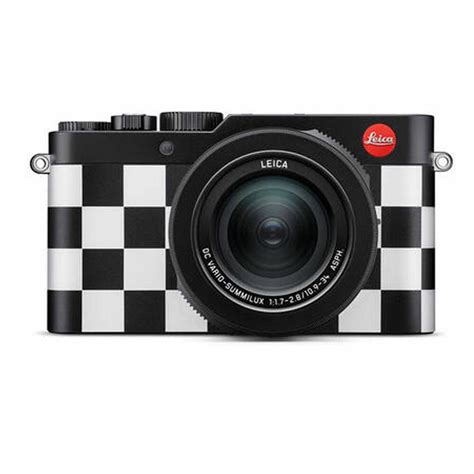 LEICA D Lux 7 Vans X Ray Barbee fényképezőgép