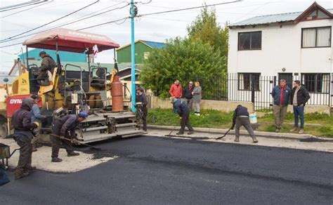 REPAVIMENTARON UN TRAMO DE LA CALLE PASTOR LAWRENCE Objetivo Sur