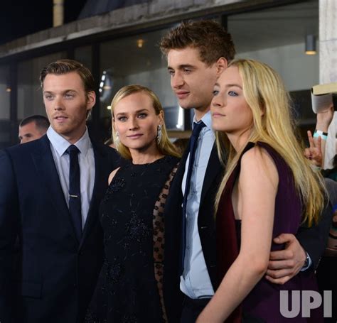 Jake Abel And Saoirse Ronan The Host