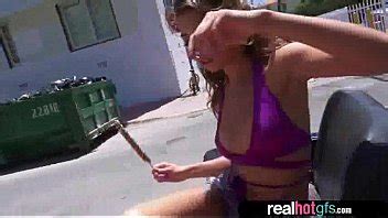 Realizando sexo duro delante de la cámara por la novia caliente melissa moore mov XVIDEOS