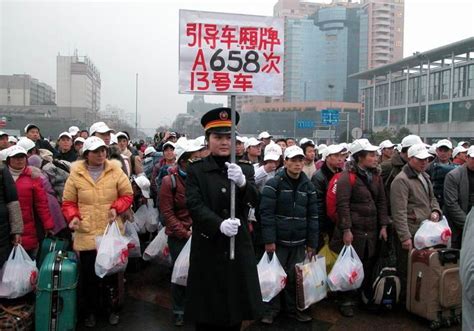 我市举行农民工出川务工欢送仪式（图）成都市总工会