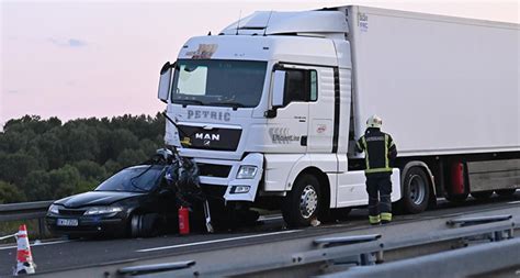 Dr Avljanin Bih Se Kamionom Zabio U Automobil Poginulo Dijete Troje