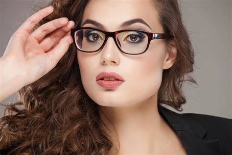 Makeup Tips For Glasses Wearers